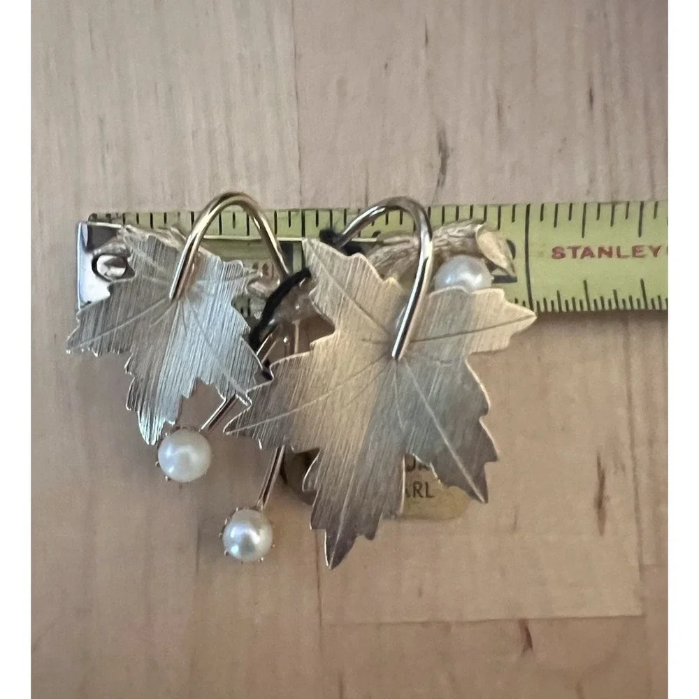 Vintage Sarah Coventry Gold Tone Maple Leaf Brooches with Real Pearls Lot Of 2!